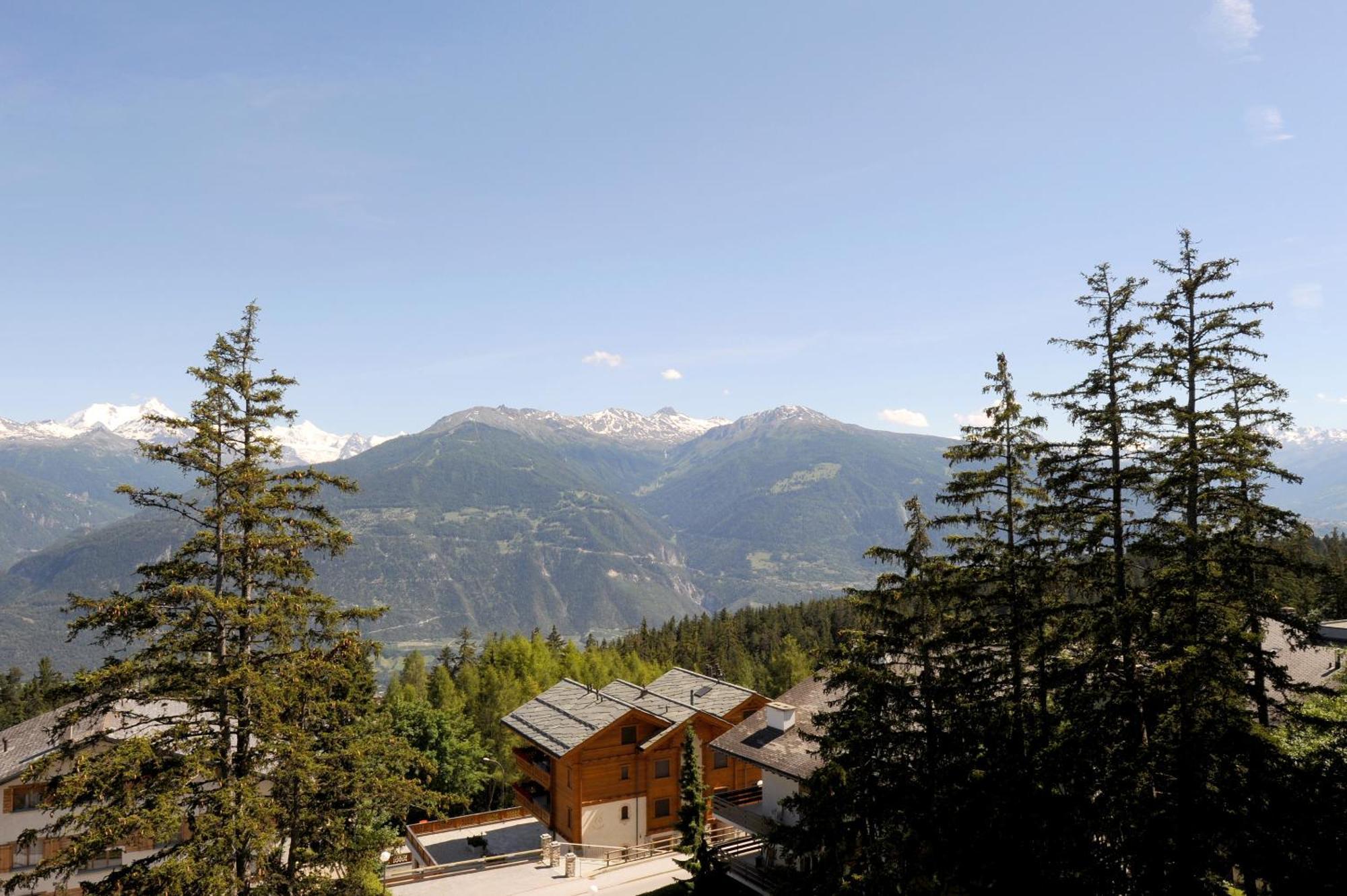 Aparthotel Helvetia Crans-Montana Pokój zdjęcie