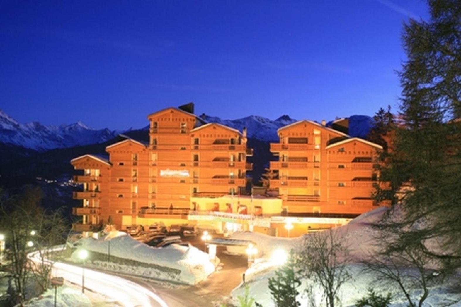 Aparthotel Helvetia Crans-Montana Zewnętrze zdjęcie